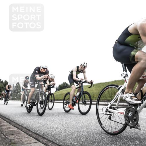 21.06.2026 - 29. Vierlanden-Triathlon H.Heesch http://msf.ph/oto/9854749 21.06.2026 12:06:10 Radfahren 264, 706, 829, 913, 919, 941, 954, 956, 957, 963, 965, 966, 972, 975 meine-sportfotos.de
