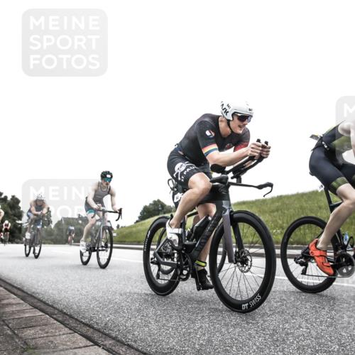 21.06.2026 - 29. Vierlanden-Triathlon H.Heesch http://msf.ph/oto/9854752 21.06.2026 12:06:11 Radfahren 264, 706, 752, 829, 913, 919, 941, 954, 956, 957, 965, 972, 975 meine-sportfotos.de