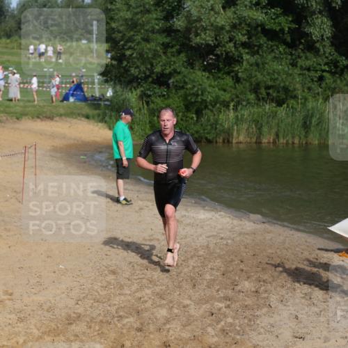 21.06.2026 - 29. Vierlanden-Triathlon Andreas Tolksdorf http://msf.ph/oto/9854759 21.06.2026 08:49:43 Schwimmen 153 meine-sportfotos.de