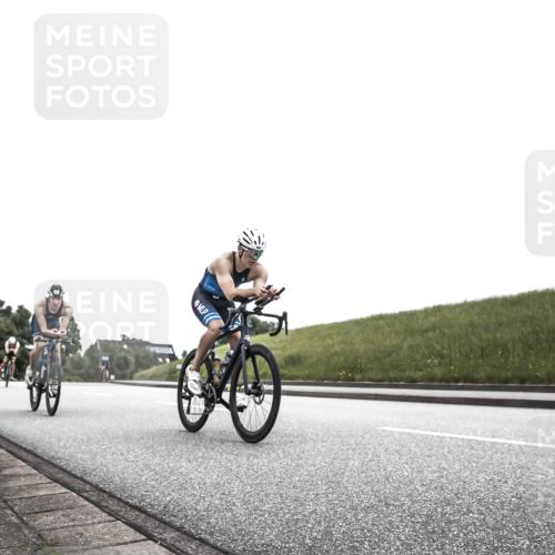 21.06.2026 - 29. Vierlanden-Triathlon H.Heesch http://msf.ph/oto/9854760 21.06.2026 12:06:11 Radfahren 264, 706, 752, 829, 913, 919, 941, 954, 956, 957, 965, 972, 975 meine-sportfotos.de
