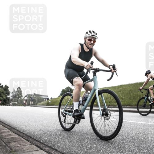 21.06.2026 - 29. Vierlanden-Triathlon H.Heesch http://msf.ph/oto/9854785 21.06.2026 12:06:15 Radfahren 752, 829, 913 meine-sportfotos.de