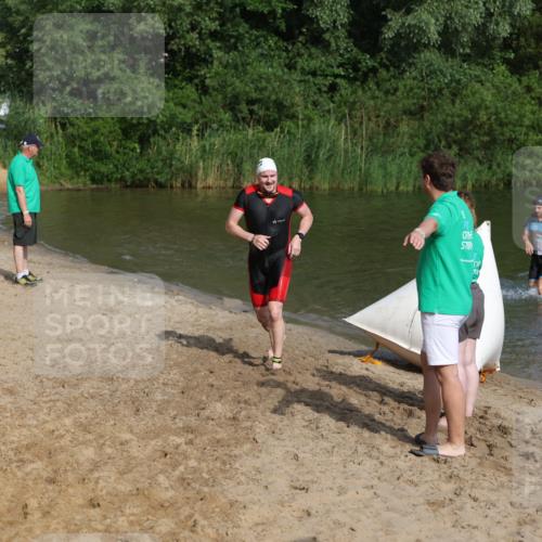 21.06.2026 - 29. Vierlanden-Triathlon Andreas Tolksdorf http://msf.ph/oto/9854787 21.06.2026 08:49:58 Schwimmen 48, 52 meine-sportfotos.de
