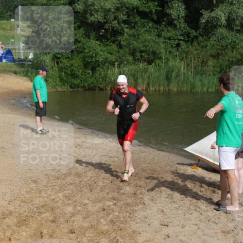 21.06.2026 - 29. Vierlanden-Triathlon Andreas Tolksdorf http://msf.ph/oto/9854819 21.06.2026 08:49:58 Schwimmen 48, 52 meine-sportfotos.de