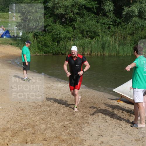 21.06.2026 - 29. Vierlanden-Triathlon Andreas Tolksdorf http://msf.ph/oto/9854824 21.06.2026 08:49:59 Schwimmen 48, 52 meine-sportfotos.de
