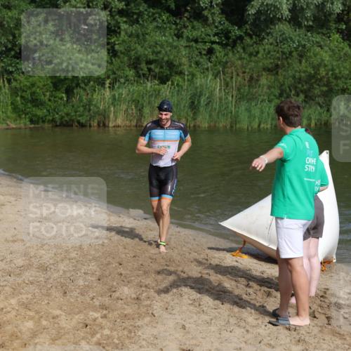21.06.2026 - 29. Vierlanden-Triathlon Andreas Tolksdorf http://msf.ph/oto/9854827 21.06.2026 08:50:03 Schwimmen 48, 52, 139 meine-sportfotos.de