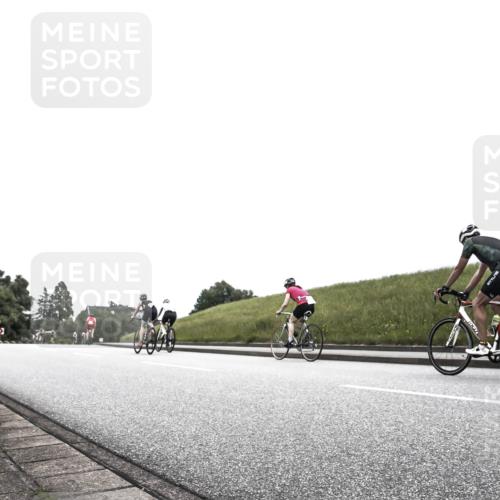 21.06.2026 - 29. Vierlanden-Triathlon H.Heesch http://msf.ph/oto/9854845 21.06.2026 12:06:54 Radfahren 739, 769, 847, 889, 974 meine-sportfotos.de