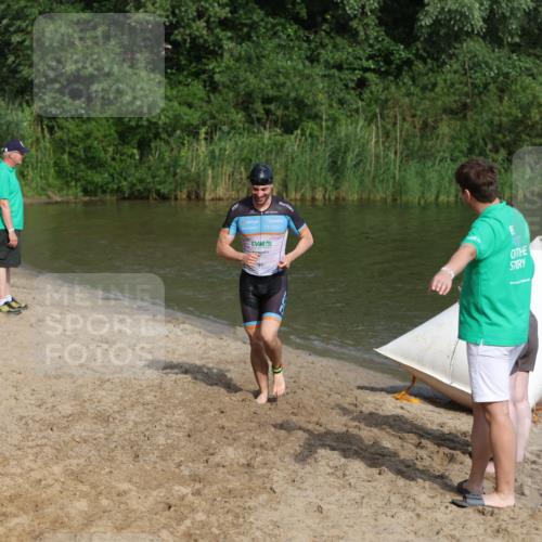 21.06.2026 - 29. Vierlanden-Triathlon Andreas Tolksdorf http://msf.ph/oto/9854846 21.06.2026 08:50:03 Schwimmen 48, 52, 139 meine-sportfotos.de