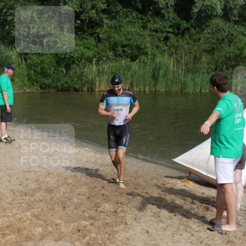 21.06.2026 - 29. Vierlanden-Triathlon Andreas Tolksdorf http://msf.ph/oto/9854853 21.06.2026 08:50:04 Schwimmen 48, 52, 139 meine-sportfotos.de