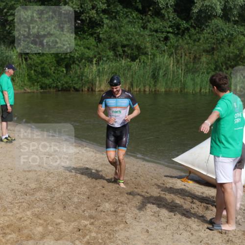 21.06.2026 - 29. Vierlanden-Triathlon Andreas Tolksdorf http://msf.ph/oto/9854855 21.06.2026 08:50:04 Schwimmen 48, 52, 139 meine-sportfotos.de