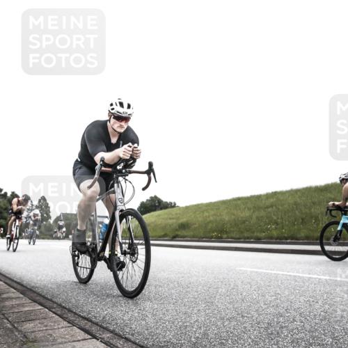 21.06.2026 - 29. Vierlanden-Triathlon H.Heesch http://msf.ph/oto/9854856 21.06.2026 12:06:59 Radfahren 638, 739, 769, 847, 910, 946, 952, 953 meine-sportfotos.de