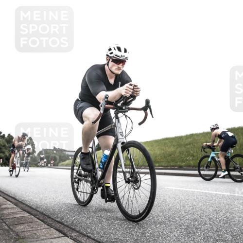 21.06.2026 - 29. Vierlanden-Triathlon H.Heesch http://msf.ph/oto/9854858 21.06.2026 12:06:59 Radfahren 638, 739, 769, 847, 910, 946, 952, 953 meine-sportfotos.de