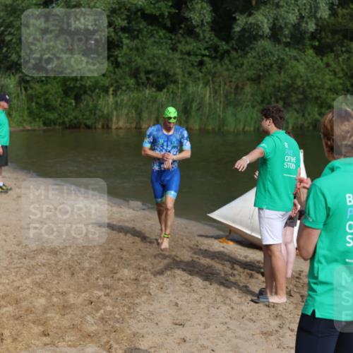 21.06.2026 - 29. Vierlanden-Triathlon Andreas Tolksdorf http://msf.ph/oto/9854878 21.06.2026 08:50:11 Schwimmen 52, 115, 139 meine-sportfotos.de