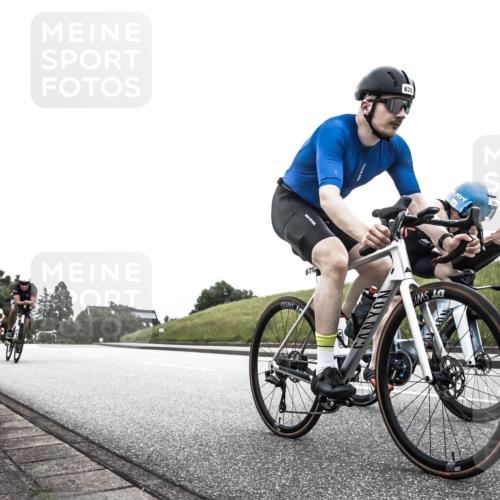 21.06.2026 - 29. Vierlanden-Triathlon H.Heesch http://msf.ph/oto/9854922 21.06.2026 12:07:33 Radfahren 670, 757, 908, 921, 924, 925, 938, 969 meine-sportfotos.de