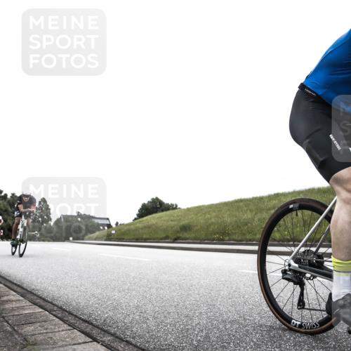 21.06.2026 - 29. Vierlanden-Triathlon H.Heesch http://msf.ph/oto/9854923 21.06.2026 12:07:33 Radfahren 670, 757, 908, 921, 924, 925, 938, 969 meine-sportfotos.de