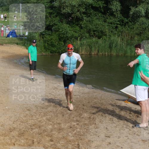 21.06.2026 - 29. Vierlanden-Triathlon Andreas Tolksdorf http://msf.ph/oto/9854925 21.06.2026 08:50:17 Schwimmen 25, 115, 156 meine-sportfotos.de