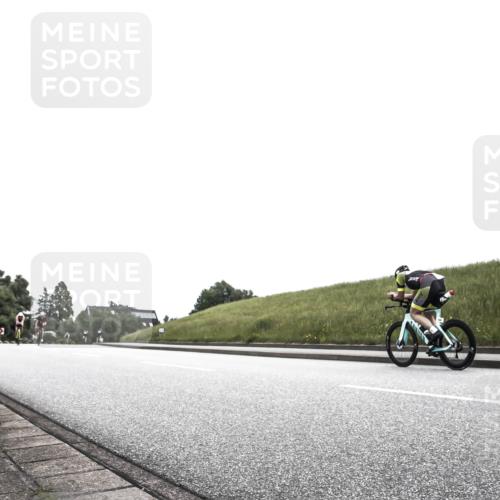 21.06.2026 - 29. Vierlanden-Triathlon H.Heesch http://msf.ph/oto/9854960 21.06.2026 12:08:01 Radfahren 674, 682, 691, 884, 895, 922, 945, 960 meine-sportfotos.de