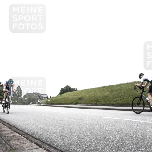 21.06.2026 - 29. Vierlanden-Triathlon H.Heesch http://msf.ph/oto/9854971 21.06.2026 12:08:07 Radfahren 884, 907, 981 meine-sportfotos.de