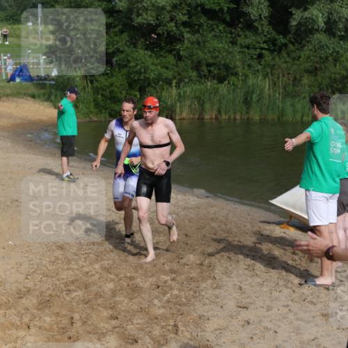 21.06.2026 - 29. Vierlanden-Triathlon Andreas Tolksdorf http://msf.ph/oto/9854989 21.06.2026 08:50:25 Schwimmen 25, 101, 156 meine-sportfotos.de