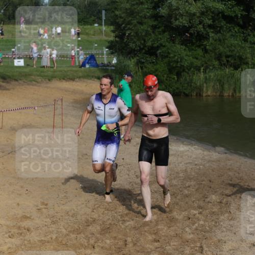 21.06.2026 - 29. Vierlanden-Triathlon Andreas Tolksdorf http://msf.ph/oto/9854992 21.06.2026 08:50:26 Schwimmen 25, 101, 156 meine-sportfotos.de