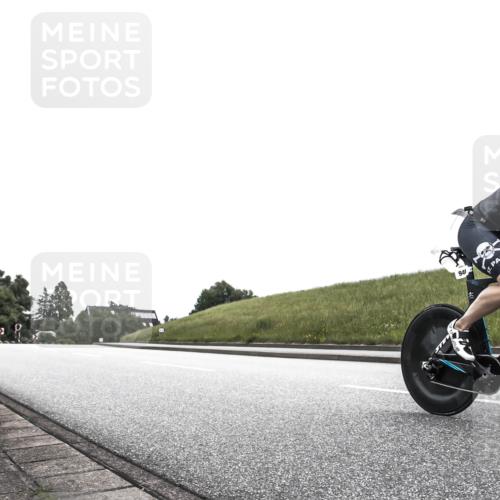 21.06.2026 - 29. Vierlanden-Triathlon H.Heesch http://msf.ph/oto/9854996 21.06.2026 12:09:00 Radfahren 932, 940 meine-sportfotos.de