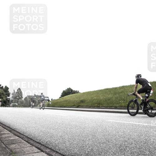 21.06.2026 - 29. Vierlanden-Triathlon H.Heesch http://msf.ph/oto/9855015 21.06.2026 12:10:29 Radfahren  meine-sportfotos.de