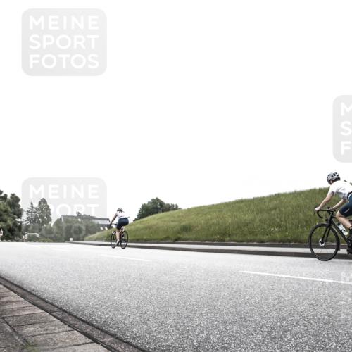 21.06.2026 - 29. Vierlanden-Triathlon H.Heesch http://msf.ph/oto/9855018 21.06.2026 12:10:44 Radfahren  meine-sportfotos.de