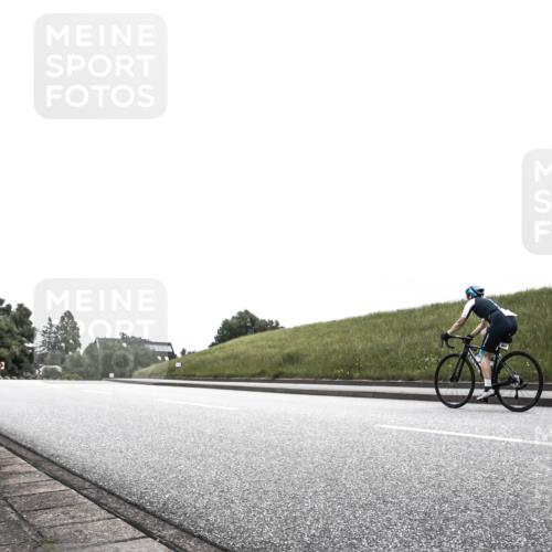 21.06.2026 - 29. Vierlanden-Triathlon H.Heesch http://msf.ph/oto/9855024 21.06.2026 12:11:04 Radfahren  meine-sportfotos.de