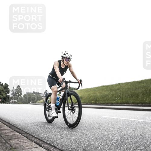 21.06.2026 - 29. Vierlanden-Triathlon H.Heesch http://msf.ph/oto/9855030 21.06.2026 12:11:34 Radfahren 230, 846, 859, 870 meine-sportfotos.de