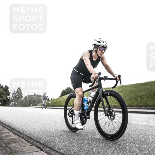 21.06.2026 - 29. Vierlanden-Triathlon H.Heesch http://msf.ph/oto/9855031 21.06.2026 12:11:34 Radfahren 230, 846, 859, 870 meine-sportfotos.de