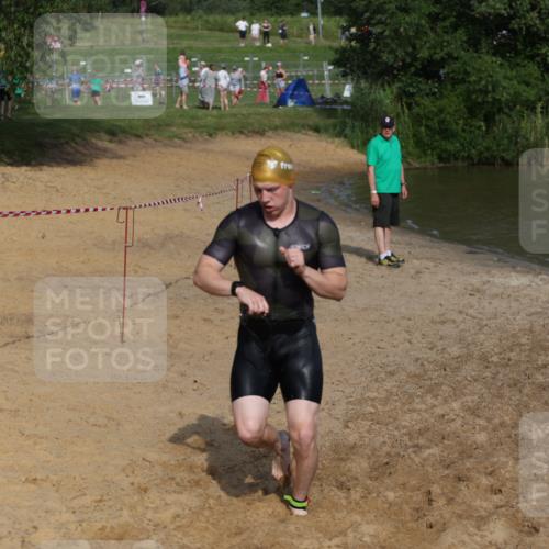 21.06.2026 - 29. Vierlanden-Triathlon Andreas Tolksdorf http://msf.ph/oto/9855051 21.06.2026 08:50:38 Schwimmen 101, 163 meine-sportfotos.de