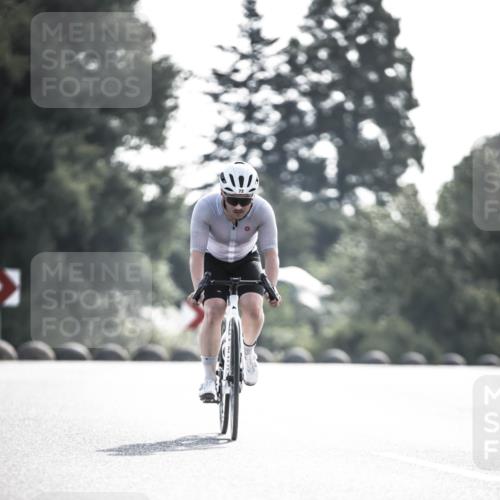 21.06.2026 - 29. Vierlanden-Triathlon H.Heesch http://msf.ph/oto/9855055 21.06.2026 08:50:30 Radfahren 72, 145 meine-sportfotos.de