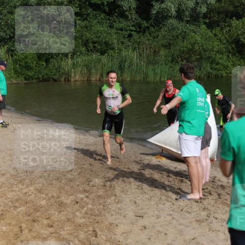 21.06.2026 - 29. Vierlanden-Triathlon Andreas Tolksdorf http://msf.ph/oto/9855056 21.06.2026 08:50:44 Schwimmen 100, 163, 179, 1353 meine-sportfotos.de