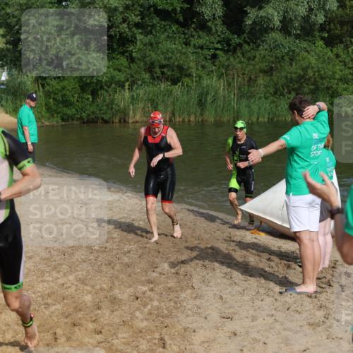 21.06.2026 - 29. Vierlanden-Triathlon Andreas Tolksdorf http://msf.ph/oto/9855103 21.06.2026 08:50:46 Schwimmen 100, 163, 179, 1353 meine-sportfotos.de