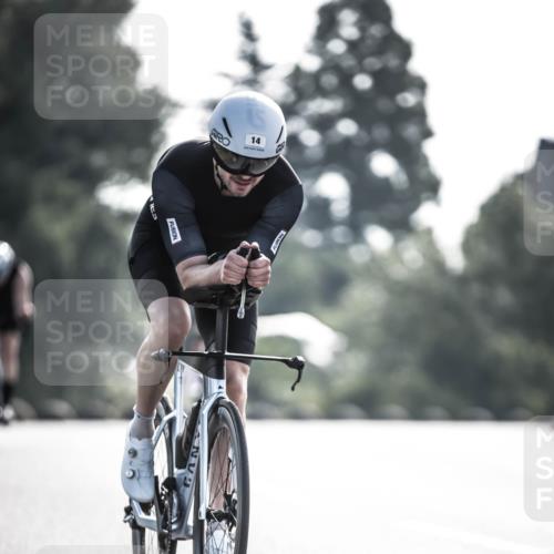 21.06.2026 - 29. Vierlanden-Triathlon H.Heesch http://msf.ph/oto/9855104 21.06.2026 08:50:53 Radfahren 14, 78, 82 meine-sportfotos.de