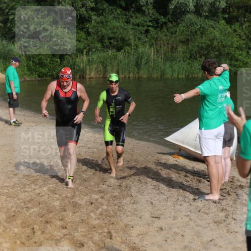 21.06.2026 - 29. Vierlanden-Triathlon Andreas Tolksdorf http://msf.ph/oto/9855129 21.06.2026 08:50:48 Schwimmen 100, 163, 179, 1353 meine-sportfotos.de