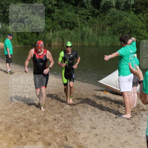 21.06.2026 - 29. Vierlanden-Triathlon Andreas Tolksdorf http://msf.ph/oto/9855132 21.06.2026 08:50:48 Schwimmen 100, 163, 179, 1353 meine-sportfotos.de