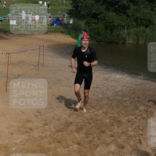 21.06.2026 - 29. Vierlanden-Triathlon Andreas Tolksdorf http://msf.ph/oto/9855157 21.06.2026 08:50:57 Schwimmen 71, 100, 1353 meine-sportfotos.de