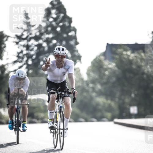 21.06.2026 - 29. Vierlanden-Triathlon H.Heesch http://msf.ph/oto/9855168 21.06.2026 08:51:04 Radfahren 7, 210 meine-sportfotos.de