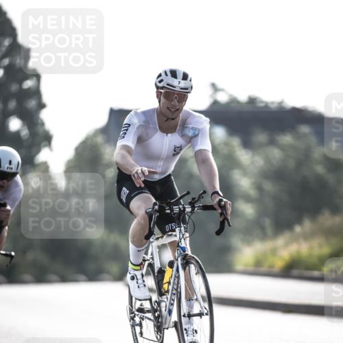 21.06.2026 - 29. Vierlanden-Triathlon H.Heesch http://msf.ph/oto/9855179 21.06.2026 08:51:05 Radfahren 7, 210 meine-sportfotos.de