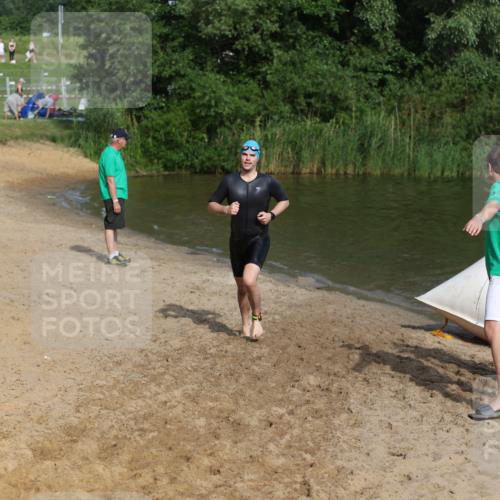 21.06.2026 - 29. Vierlanden-Triathlon Andreas Tolksdorf http://msf.ph/oto/9855187 21.06.2026 08:51:04 Schwimmen 68, 71 meine-sportfotos.de
