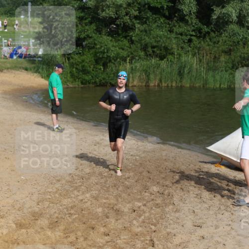 21.06.2026 - 29. Vierlanden-Triathlon Andreas Tolksdorf http://msf.ph/oto/9855197 21.06.2026 08:51:04 Schwimmen 68, 71 meine-sportfotos.de