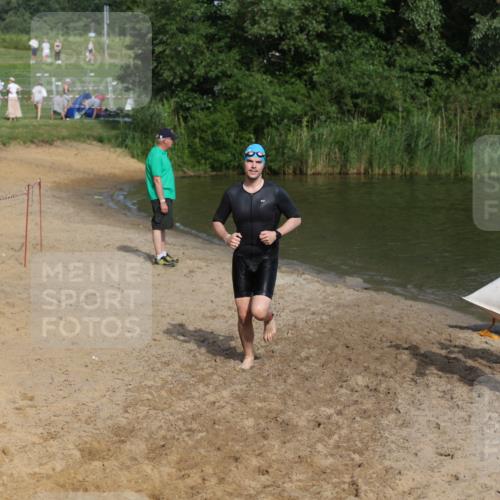 21.06.2026 - 29. Vierlanden-Triathlon Andreas Tolksdorf http://msf.ph/oto/9855216 21.06.2026 08:51:04 Schwimmen 68, 71 meine-sportfotos.de