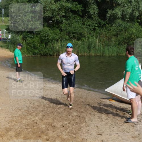21.06.2026 - 29. Vierlanden-Triathlon Andreas Tolksdorf http://msf.ph/oto/9855234 21.06.2026 08:51:11 Schwimmen 50, 68 meine-sportfotos.de