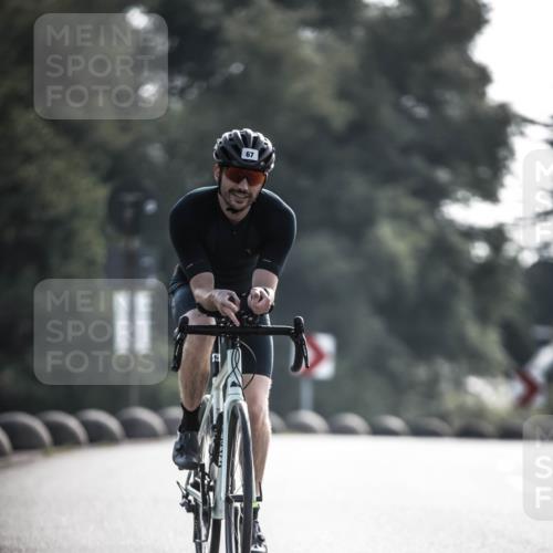 21.06.2026 - 29. Vierlanden-Triathlon H.Heesch http://msf.ph/oto/9855249 21.06.2026 08:51:54 Radfahren 67 meine-sportfotos.de
