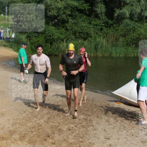 21.06.2026 - 29. Vierlanden-Triathlon Andreas Tolksdorf http://msf.ph/oto/9855267 21.06.2026 08:51:28 Schwimmen 81, 157, 161, 204 meine-sportfotos.de