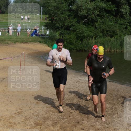21.06.2026 - 29. Vierlanden-Triathlon Andreas Tolksdorf http://msf.ph/oto/9855283 21.06.2026 08:51:29 Schwimmen 81, 157, 161, 204 meine-sportfotos.de