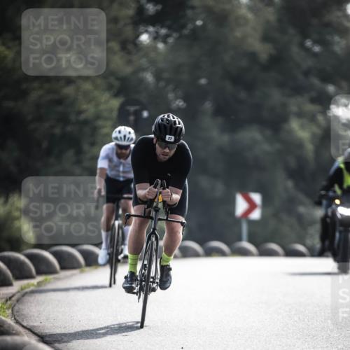 21.06.2026 - 29. Vierlanden-Triathlon H.Heesch http://msf.ph/oto/9855287 21.06.2026 08:52:09 Radfahren 27, 38, 42 meine-sportfotos.de