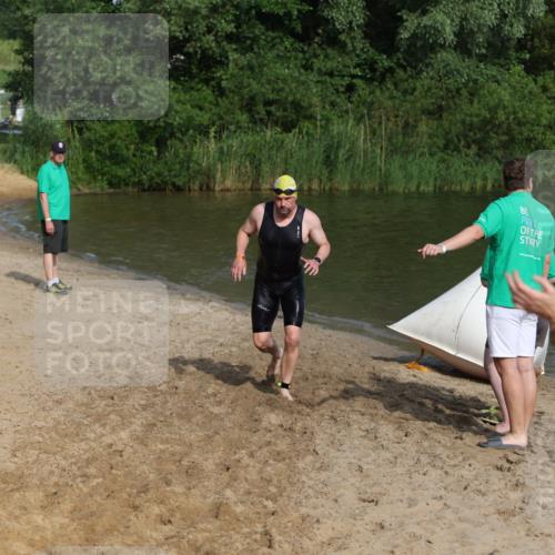 21.06.2026 - 29. Vierlanden-Triathlon Andreas Tolksdorf http://msf.ph/oto/9855303 21.06.2026 08:51:32 Schwimmen 81, 157, 161, 204 meine-sportfotos.de