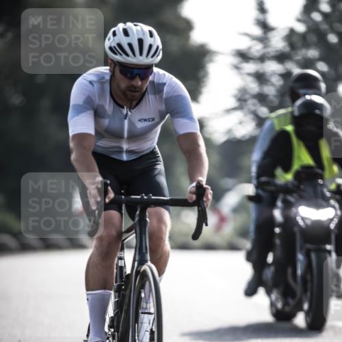 21.06.2026 - 29. Vierlanden-Triathlon H.Heesch http://msf.ph/oto/9855313 21.06.2026 08:52:12 Radfahren 27, 38, 99 meine-sportfotos.de