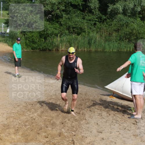 21.06.2026 - 29. Vierlanden-Triathlon Andreas Tolksdorf http://msf.ph/oto/9855323 21.06.2026 08:51:33 Schwimmen 81, 157, 161, 204 meine-sportfotos.de